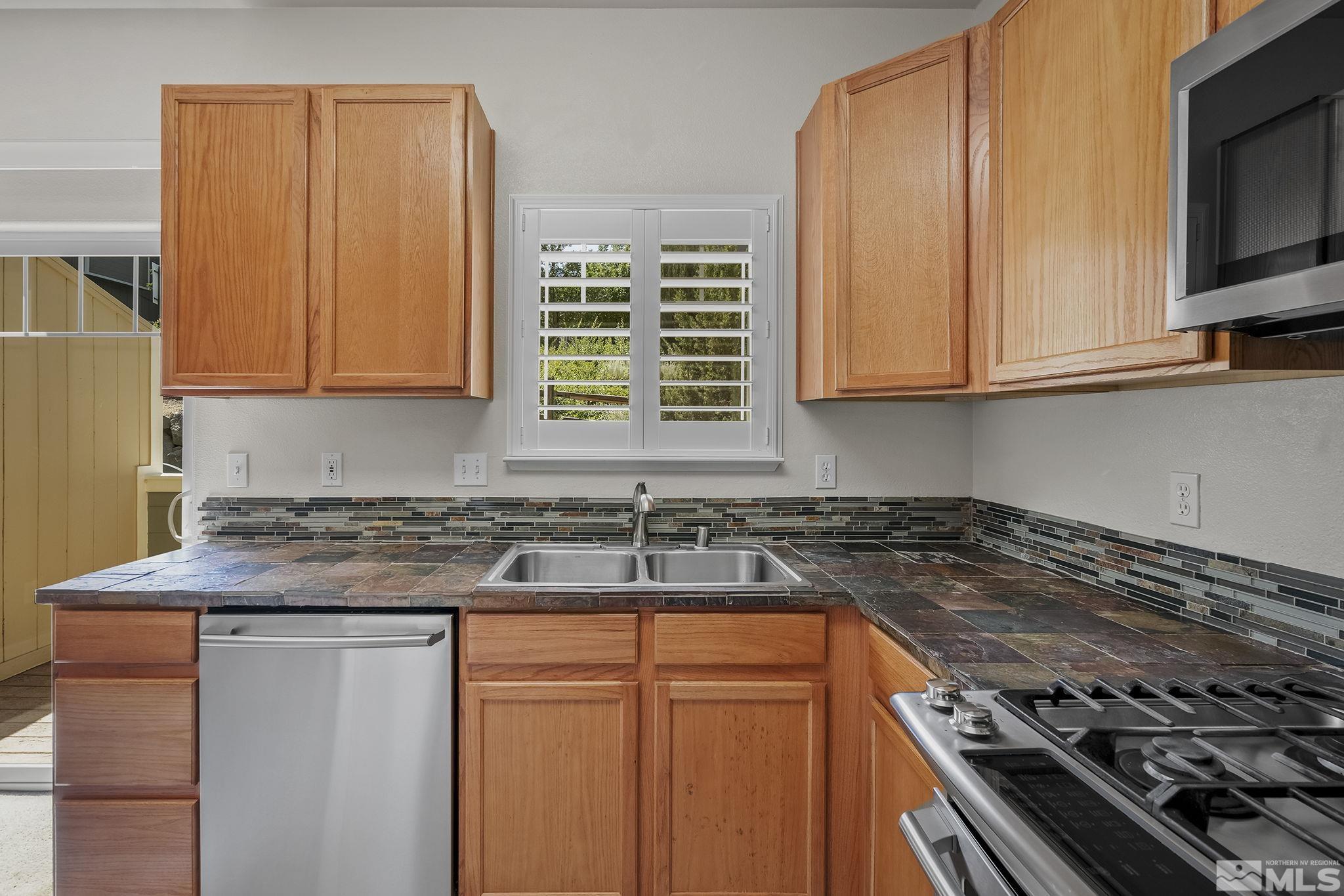 480 Preston Burr Lane Reno, NV 89503 - Photo 8 of 21 Photo 8