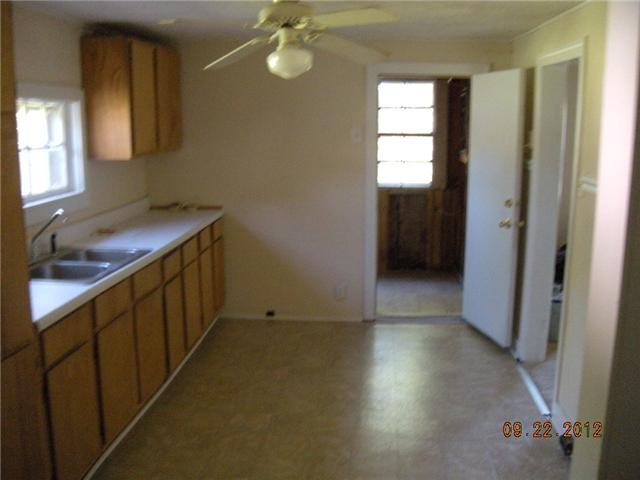 875 Shady Grove Road Clarksville, TN 37043 - Photo 5 of 11 Kitchen