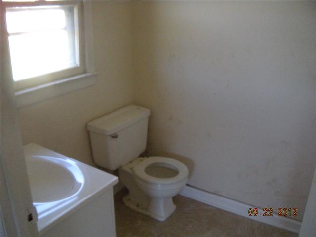 875 Shady Grove Road Clarksville, TN 37043 - Photo 7 of 11 1/2 Bath