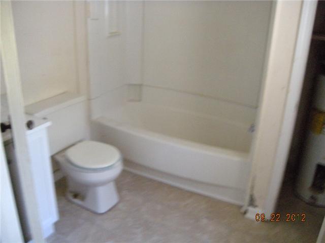875 Shady Grove Road Clarksville, TN 37043 - Photo 8 of 11 Full Bath