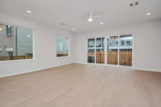 $3,995 | 5538 Darling Street, Houston, TX 77007