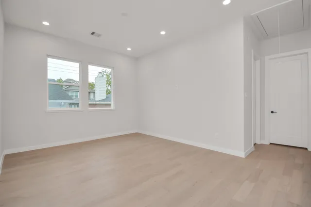 $3,995 | 5538 Darling Street, Houston, TX 77007