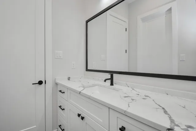 $3,995 | 5538 Darling Street, Houston, TX 77007