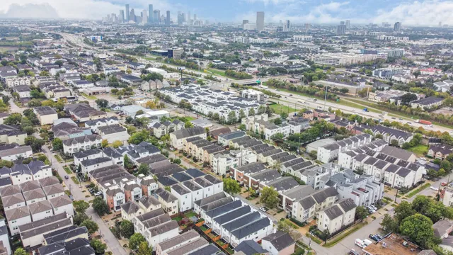 $3,995 | 5538 Darling Street, Houston, TX 77007