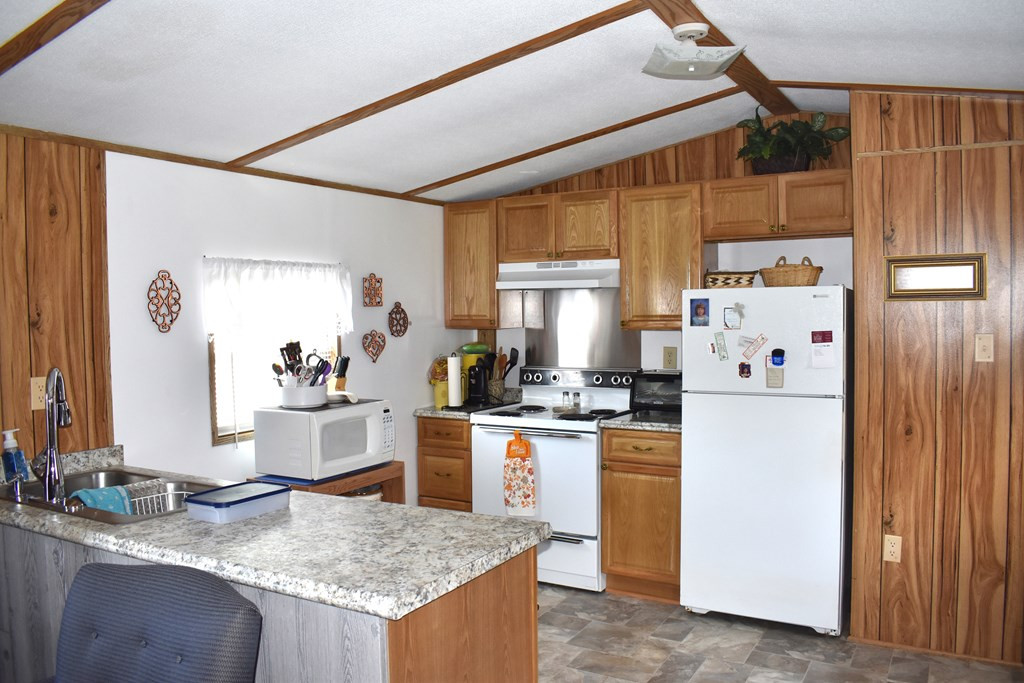 1274 Little John Road Manning, SC 29102 - Photo 7 of 14 Gallery Image 7