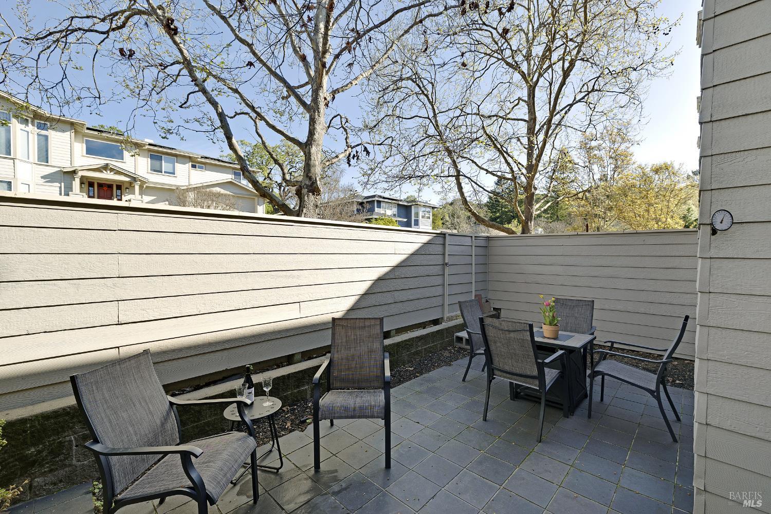 36 Bridle Path Lane Novato, CA 94945 - Photo 13 of 30