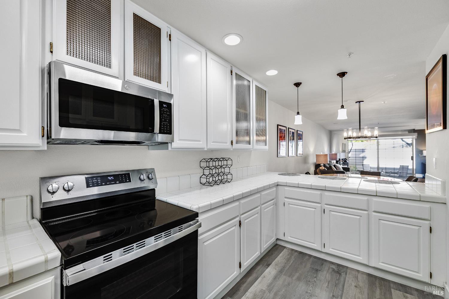 36 Bridle Path Lane Novato, CA 94945 - Photo 5 of 30