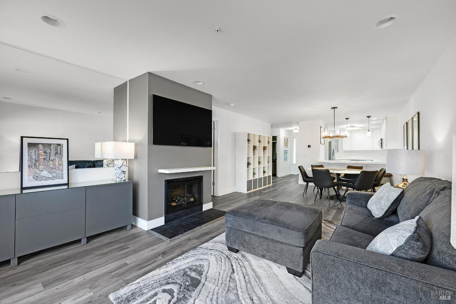 36 Bridle Path Lane Novato, CA 94945 - Photo 9 of 30