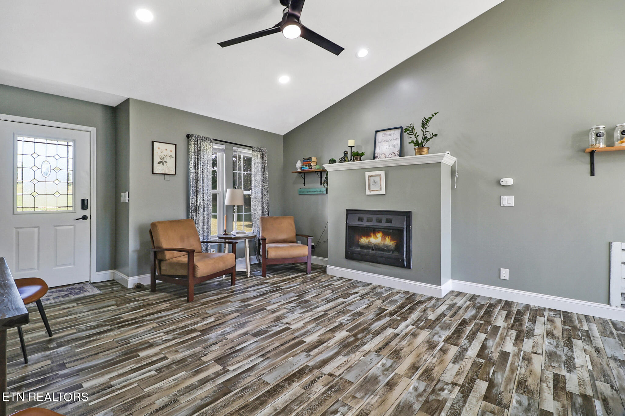 3639 Lantana Road Crossville, TN 38572 - Photo 25 of 42 Living Room