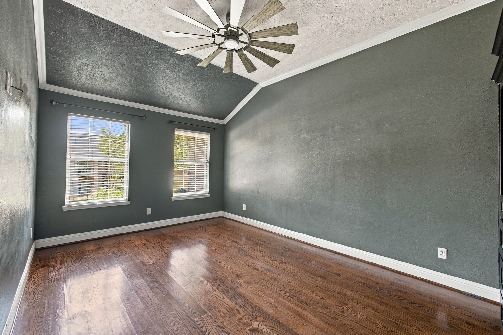 6714 Russelfield Lane Houston, TX 77049 - Photo 44 of 49 Gallery Image 44