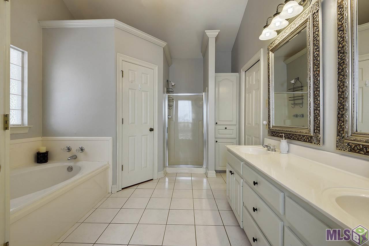 10417 Springcrest Drive Baton Rouge, LA 70810 - Photo 4 of 10