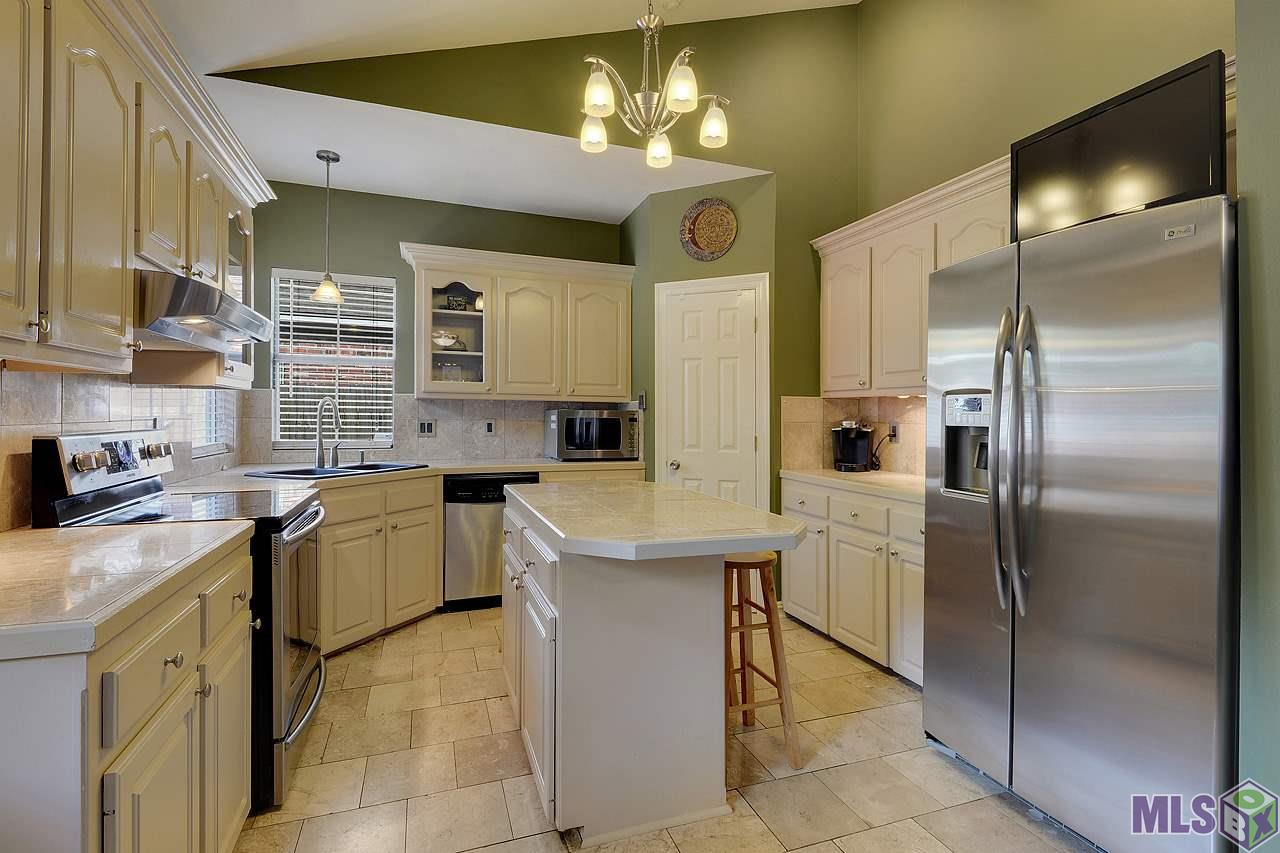 10417 Springcrest Drive Baton Rouge, LA 70810 - Photo 8 of 10