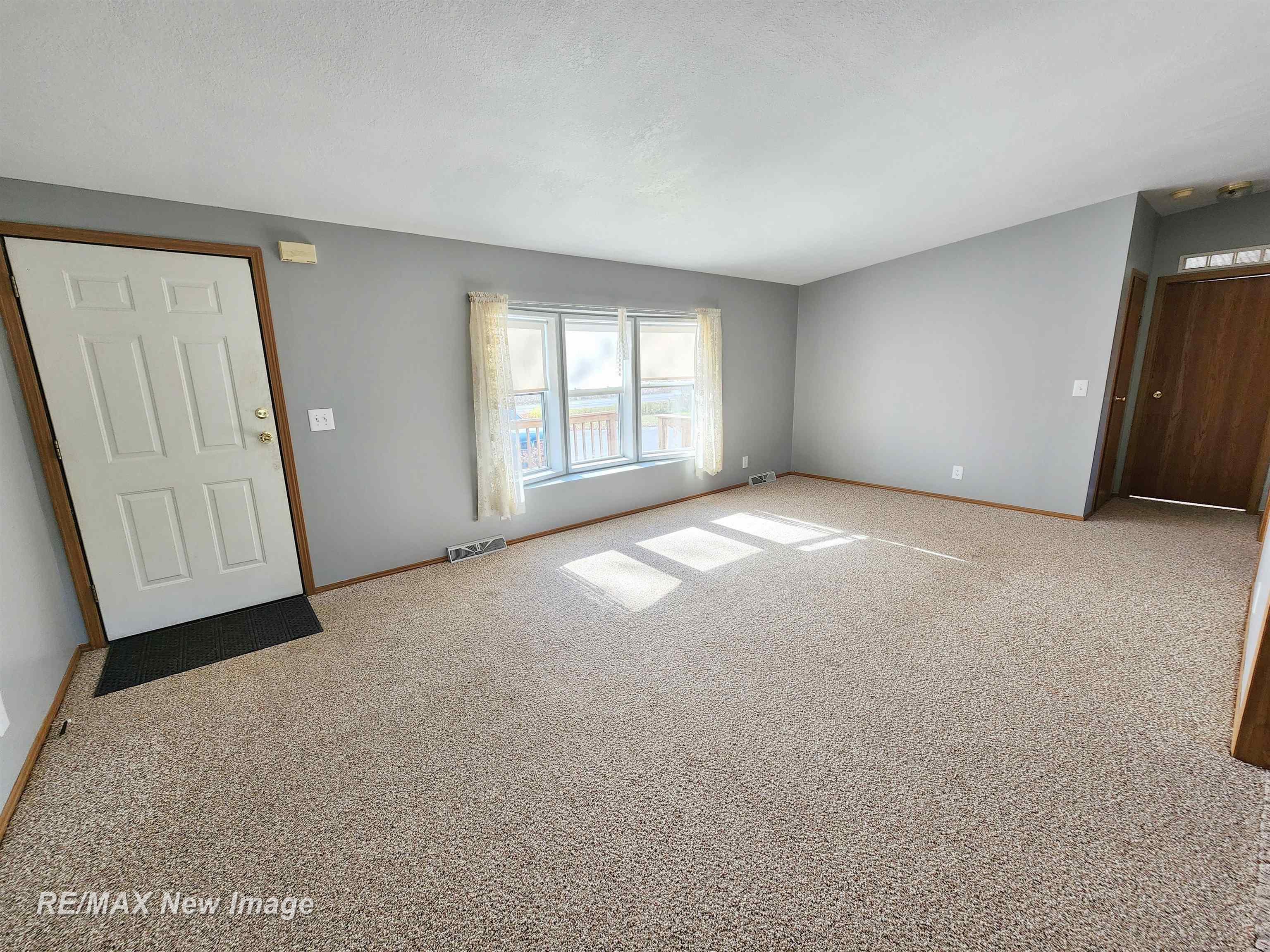 214 West Pinconning Road Pinconning, MI 48650 - Photo 8 of 42