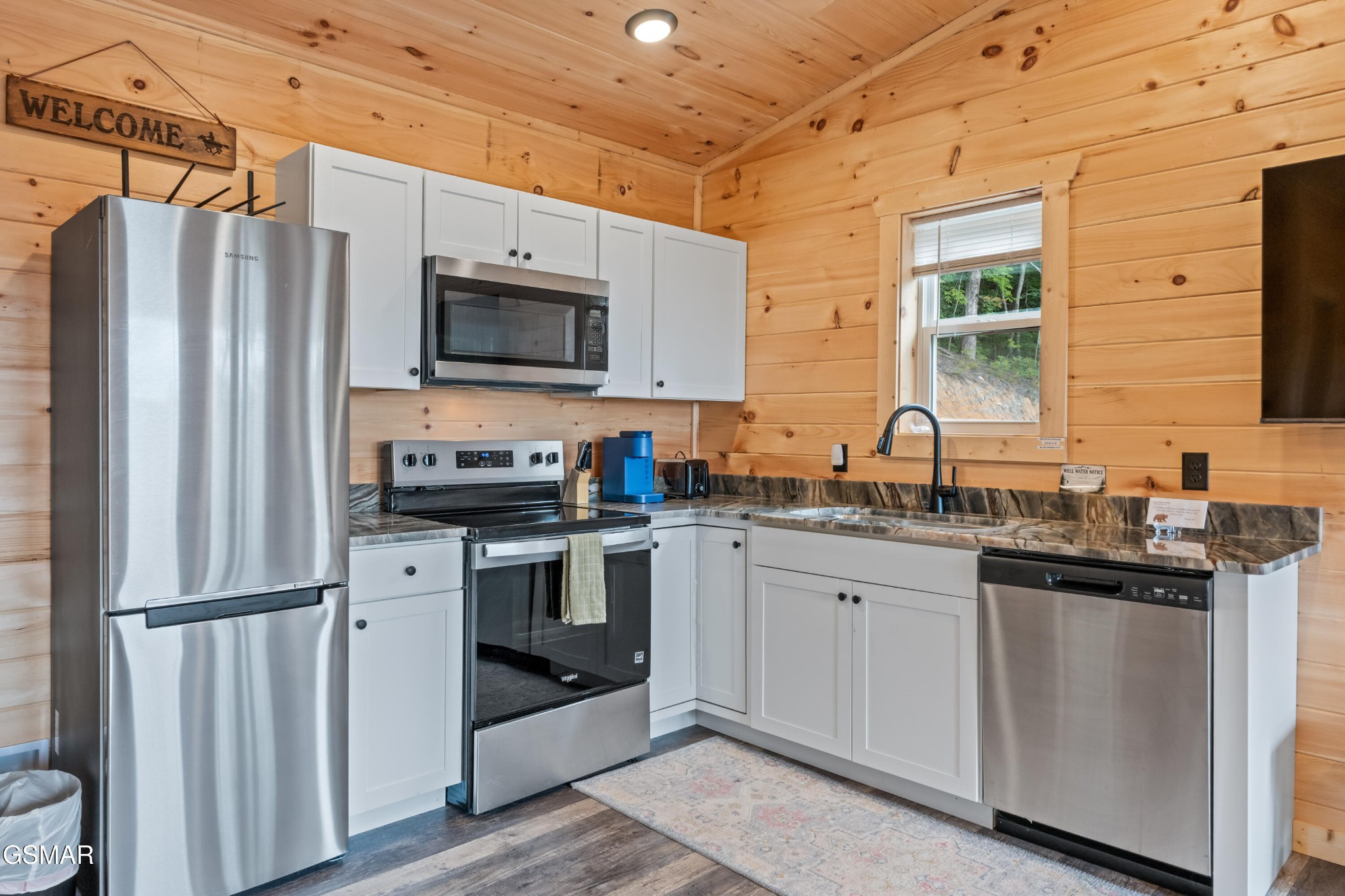 21222128 Bluff Mountain Road Sevierville, TN 37876 - Photo 11 of 54 Gallery Image 11