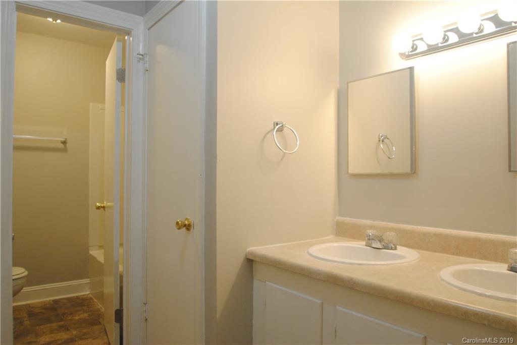 210 Valley Stream Road Statesville, NC 28677 - Photo 13 of 23 Gallery Image 13