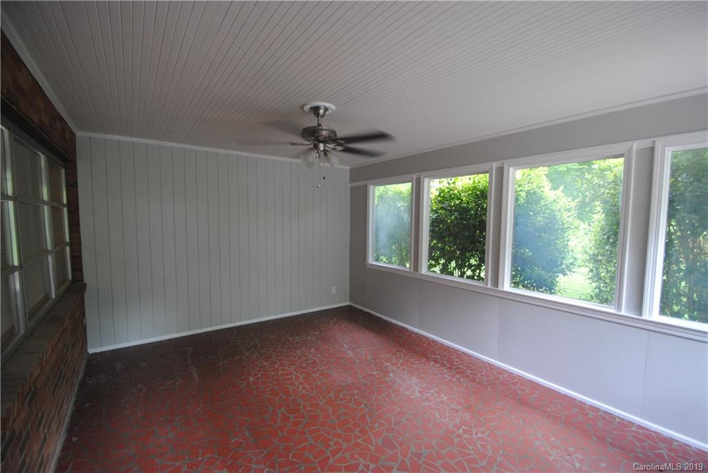 210 Valley Stream Road Statesville, NC 28677 - Photo 18 of 23 Gallery Image 18