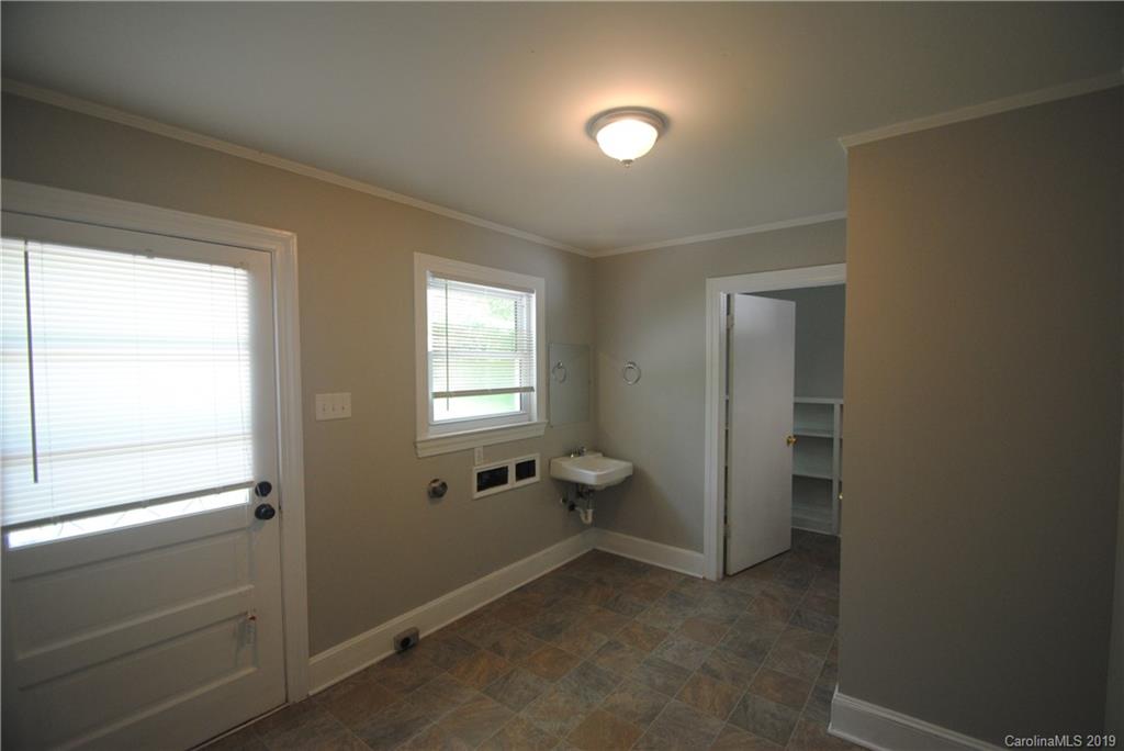 210 Valley Stream Road Statesville, NC 28677 - Photo 3 of 23 Gallery Image 3
