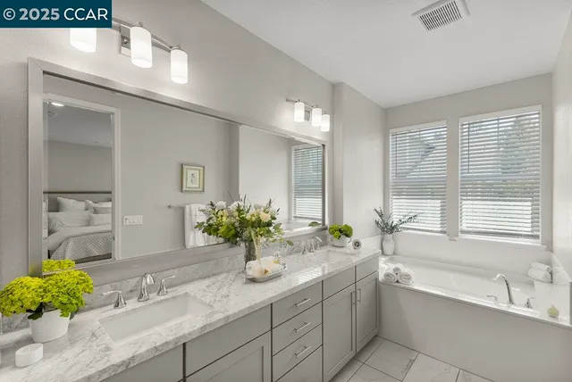 $1,385,000 | 117 Wallace Circle, Moraga, CA 94556