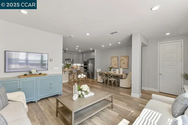 $1,385,000 | 117 Wallace Circle, Moraga, CA 94556