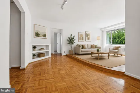 $320,000 | 4200 Cathedral Avenue Northwest, Unit 812, Washington, DC 20016