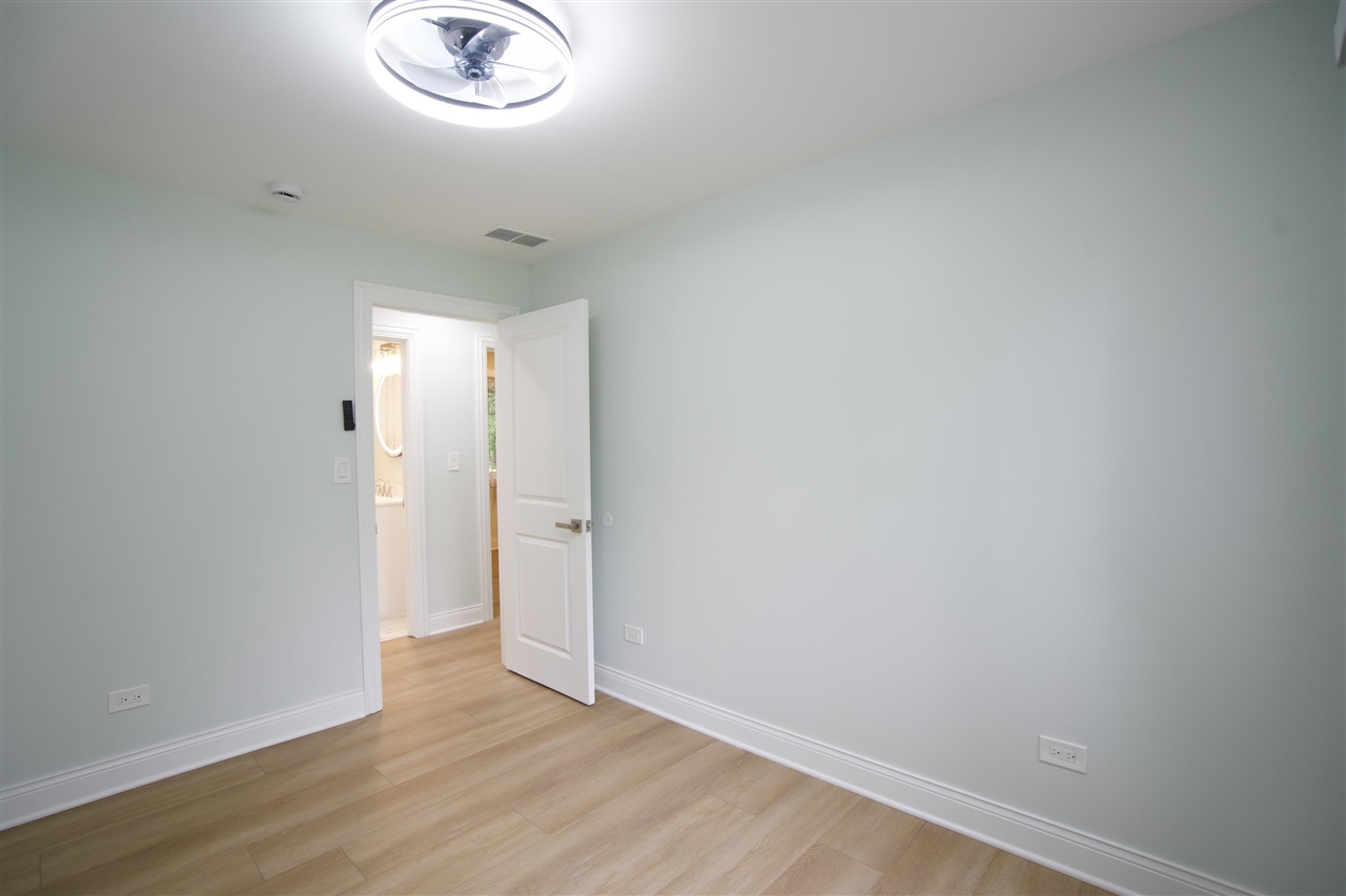 2010 South Benton Center Road Benton Harbor, MI 49022 - Photo 20 of 32