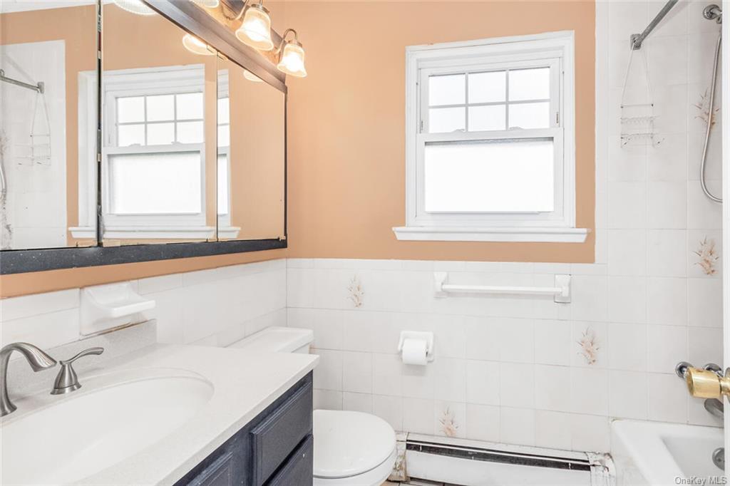 66 Devoe Avenue Yonkers, NY 10705 - Photo 18 of 34