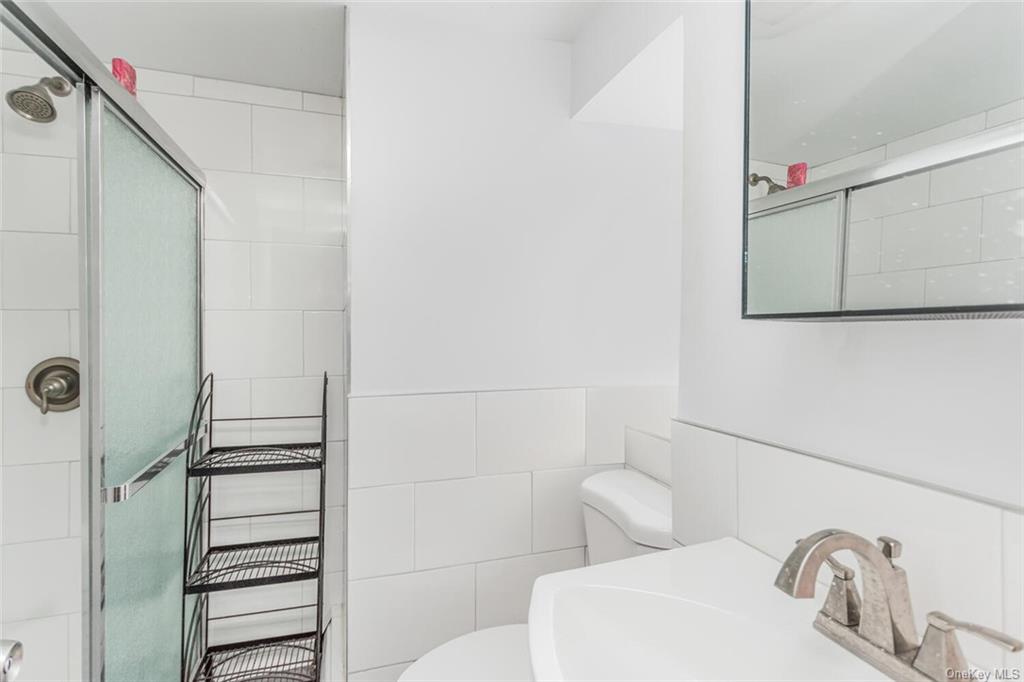 66 Devoe Avenue Yonkers, NY 10705 - Photo 27 of 34