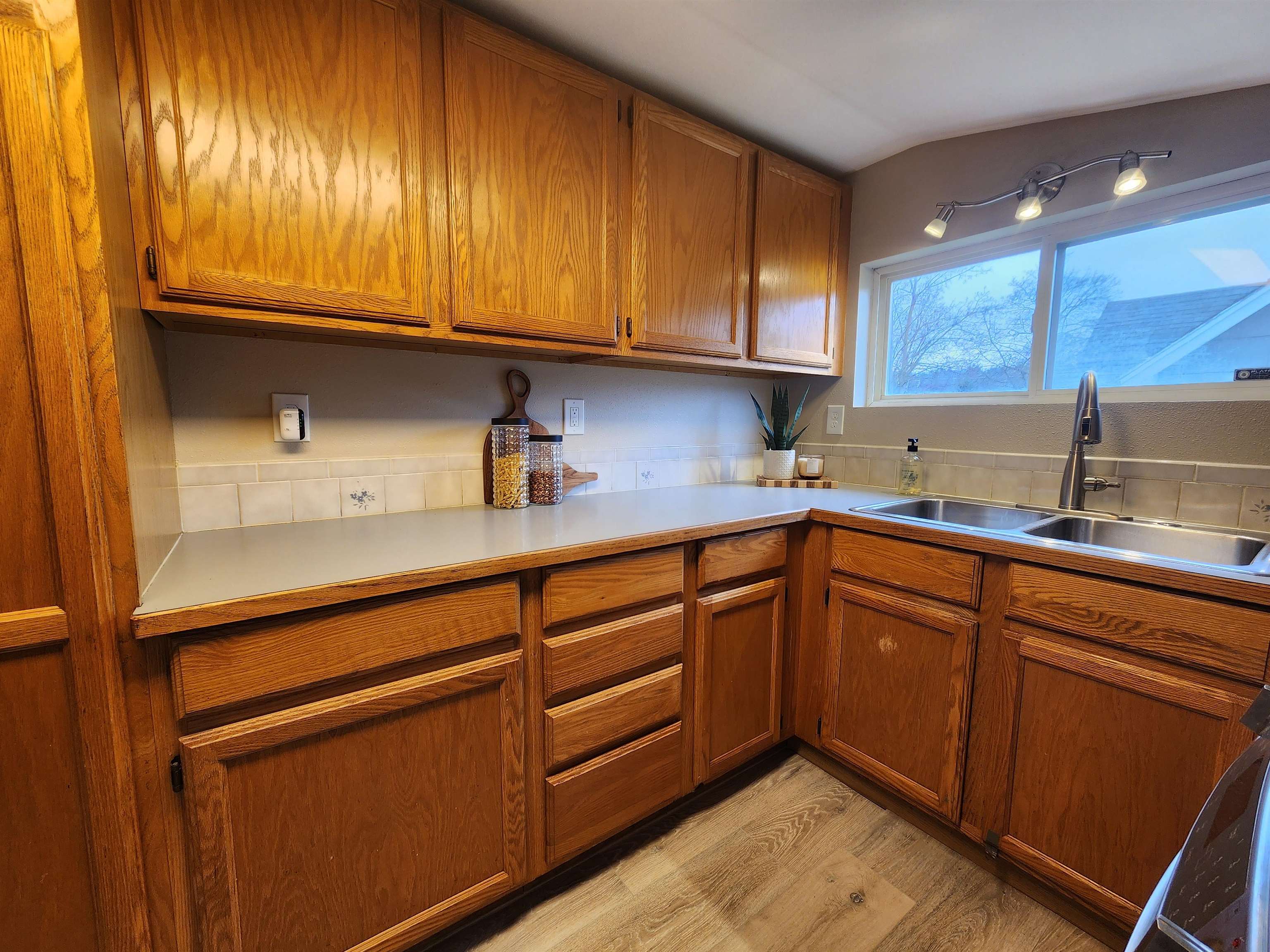 520 South Ferrall Street Spokane, WA 99202 - Photo 12 of 21