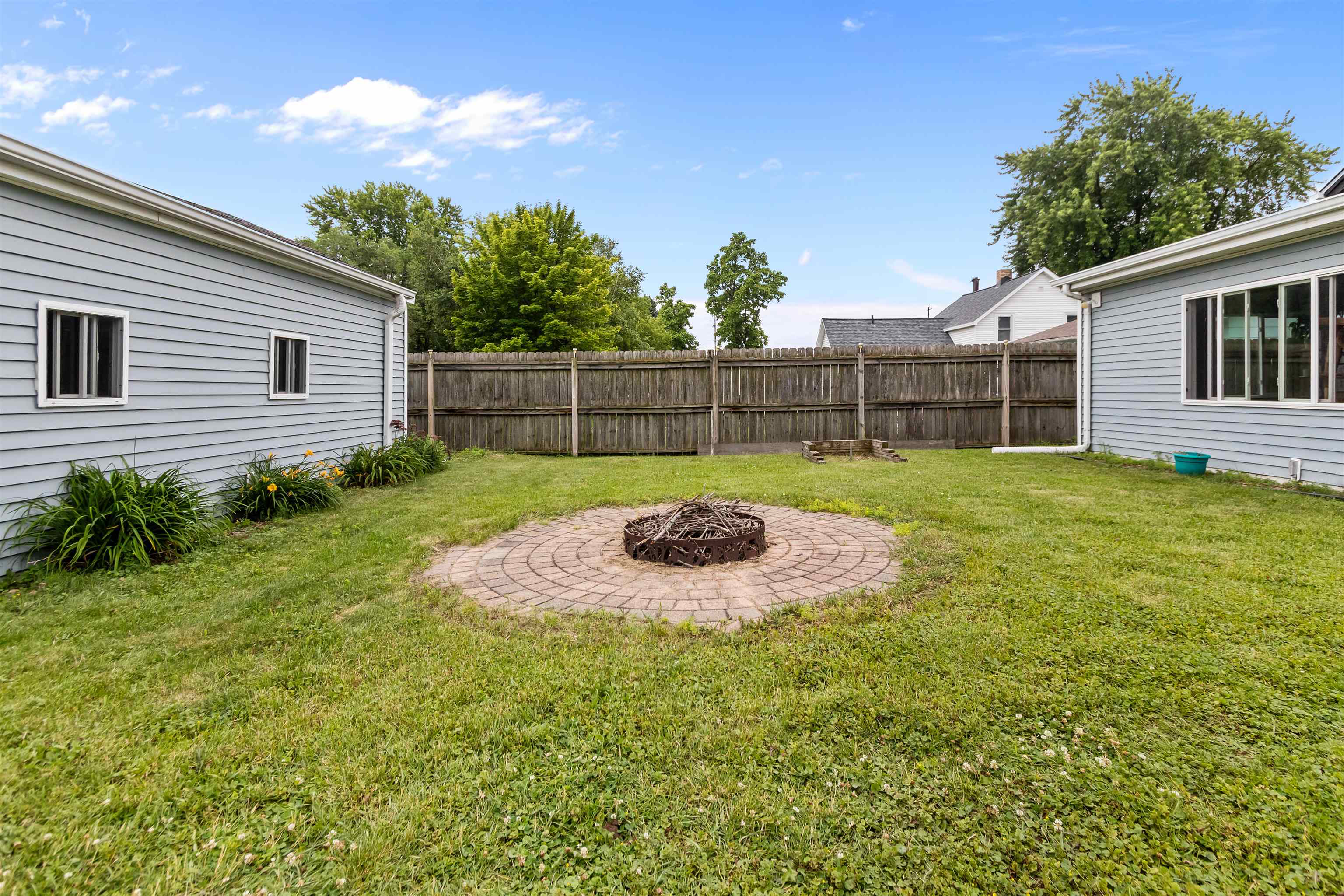 127 Madison Street Menasha, WI 54952 - Photo 31 of 48