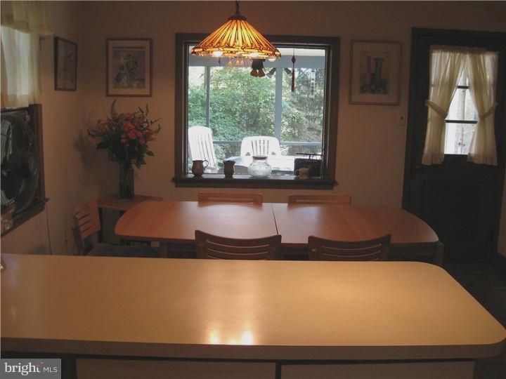 2557 Mansion Road Huntingdon Valley, PA 19006 - Photo 14 of 21 Kitchen