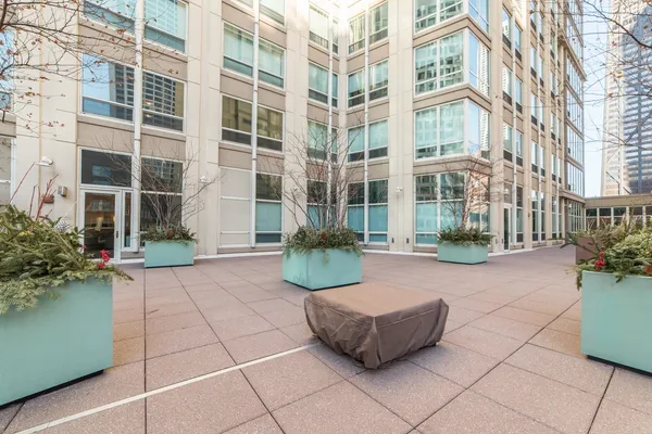 $3,600 | 57 East Delaware Place, Unit 3204, Chicago, IL 60611