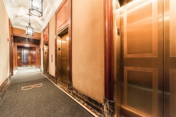 $3,600 | 57 East Delaware Place, Unit 3204, Chicago, IL 60611