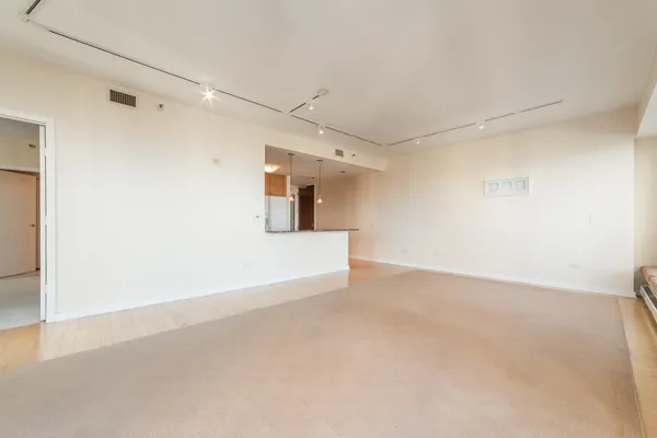 $3,600 | 57 East Delaware Place, Unit 3204, Chicago, IL 60611