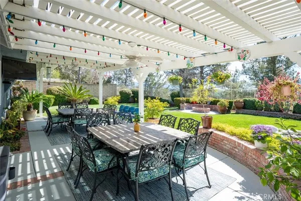 $1,199,900 | 23224 Sherwood Place, Valencia, CA 91354