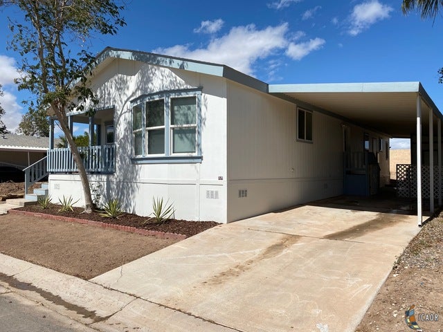1601 Drew Road, Unit 67 El Centro, CA 92243 - Photo 3 of 34 Gallery Image 3