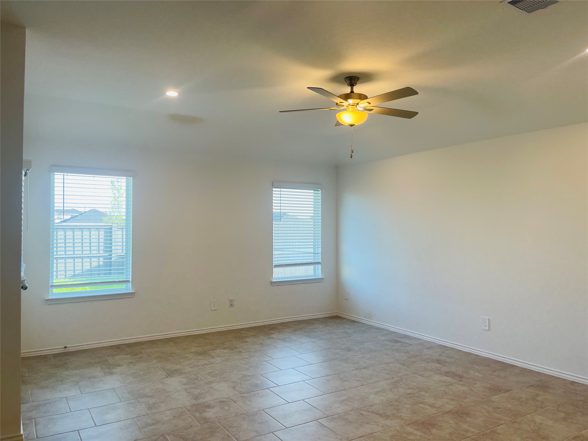 1122 Appaloosa Rosharon, TX 77583 - Photo 16 of 32 Gallery Image 16