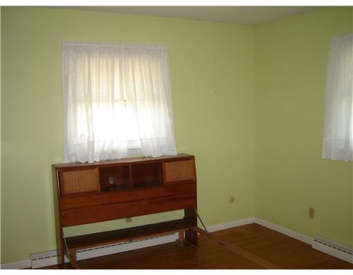 3850 Morefield Road Hermitage, PA 16148 - Photo 8 of 11 Bedroom.