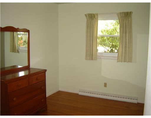 3850 Morefield Road Hermitage, PA 16148 - Photo 9 of 11 Bedroom.