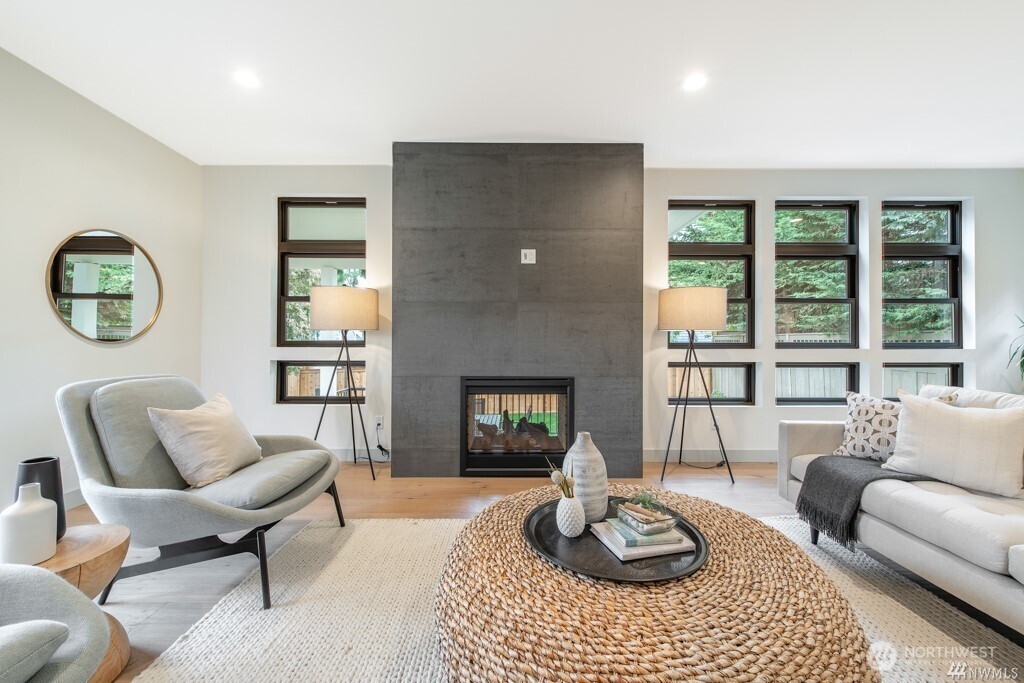 421 North 63rd Street Seattle, WA 98103 - Photo 5 of 40