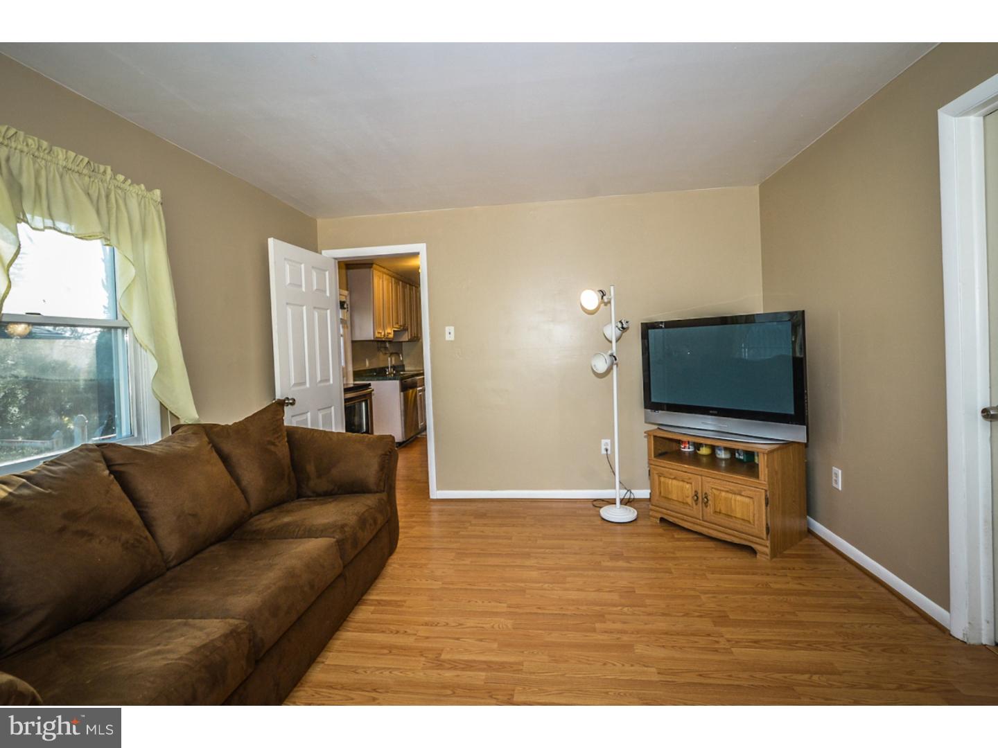 416 Crescent Road Hatboro, PA 19040 - Photo 16 of 24 Family Room