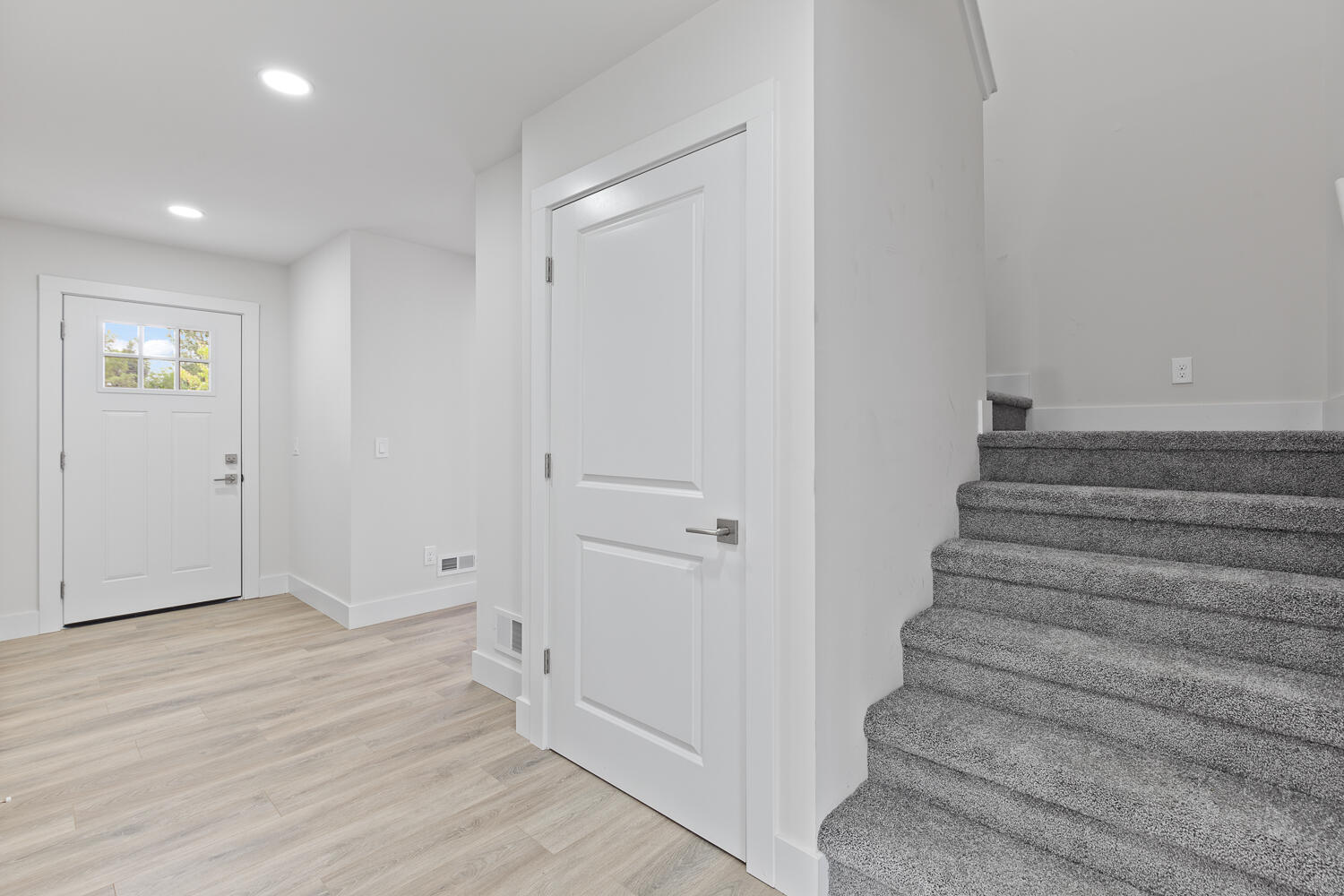 2515 Clinton Way Jackson, MI 49201 - Photo 15 of 34 2011-Green-Acres-Dr-1019