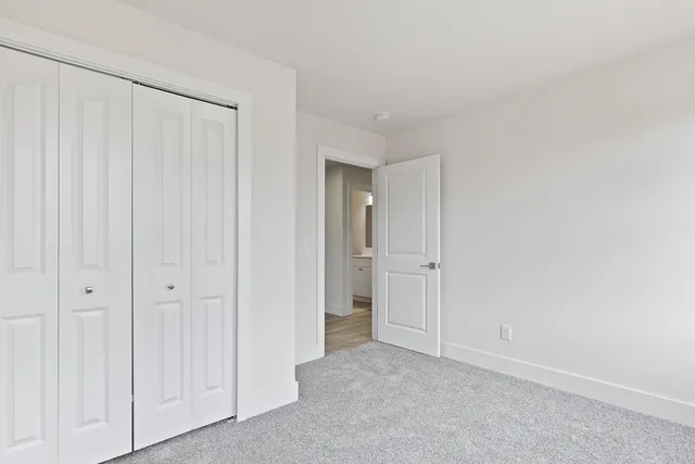 $295,300 | 2515 Clinton Way, Jackson, MI 49201