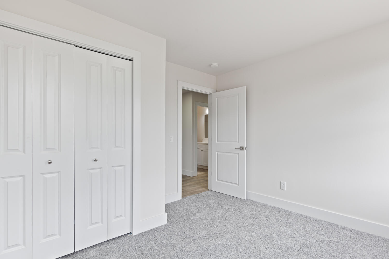 2515 Clinton Way Jackson, MI 49201 - Photo 20 of 34 2011-Green-Acres-Dr-1024