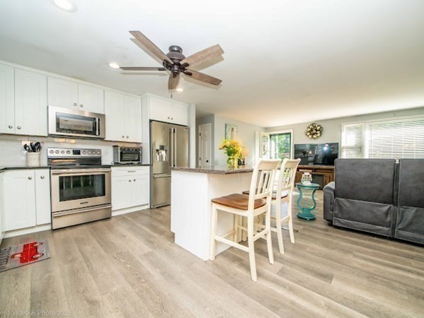 649 Middle Road Acushnet, MA 02743 - Photo 3 of 29