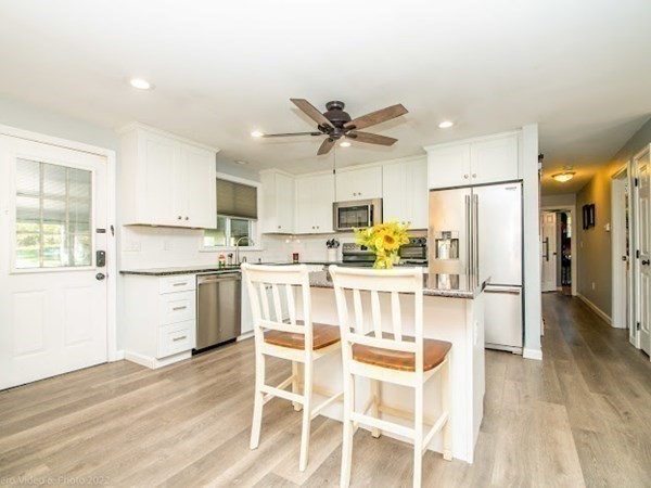 649 Middle Road Acushnet, MA 02743 - Photo 4 of 29