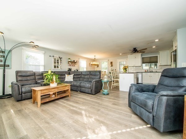 649 Middle Road Acushnet, MA 02743 - Photo 9 of 29