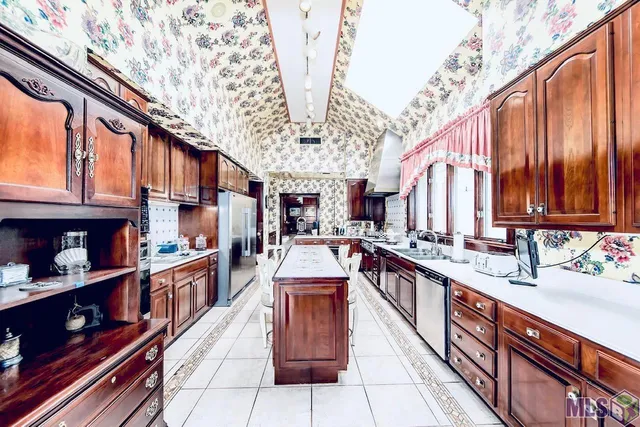 $1,650,000 | 444 Oak Alley Drive, Houma, LA 70360