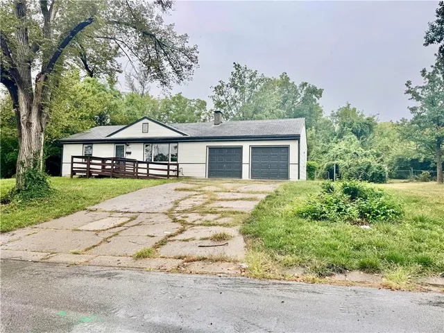 $1,519,000 | 117 Melody Lane, Belton, MO 64012