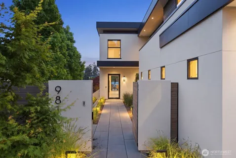 $11,700,000 | 9810 Southeast Shoreland Drive, Bellevue, WA 98004