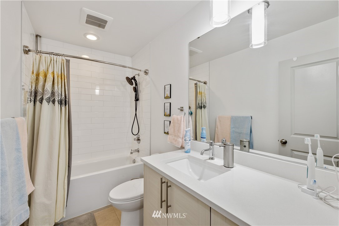 5206 Delridge Way Southwest, Unit E Seattle, WA 98106 - Photo 20 of 28 Gallery Image 20